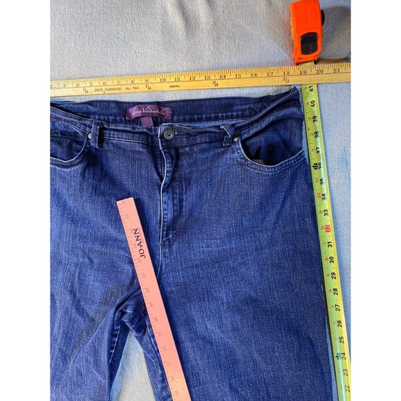 Gloria Vanderbilt, Blue Denim Jeans, Size 18 Excellent Condition Preowned - Picture 3 of 10